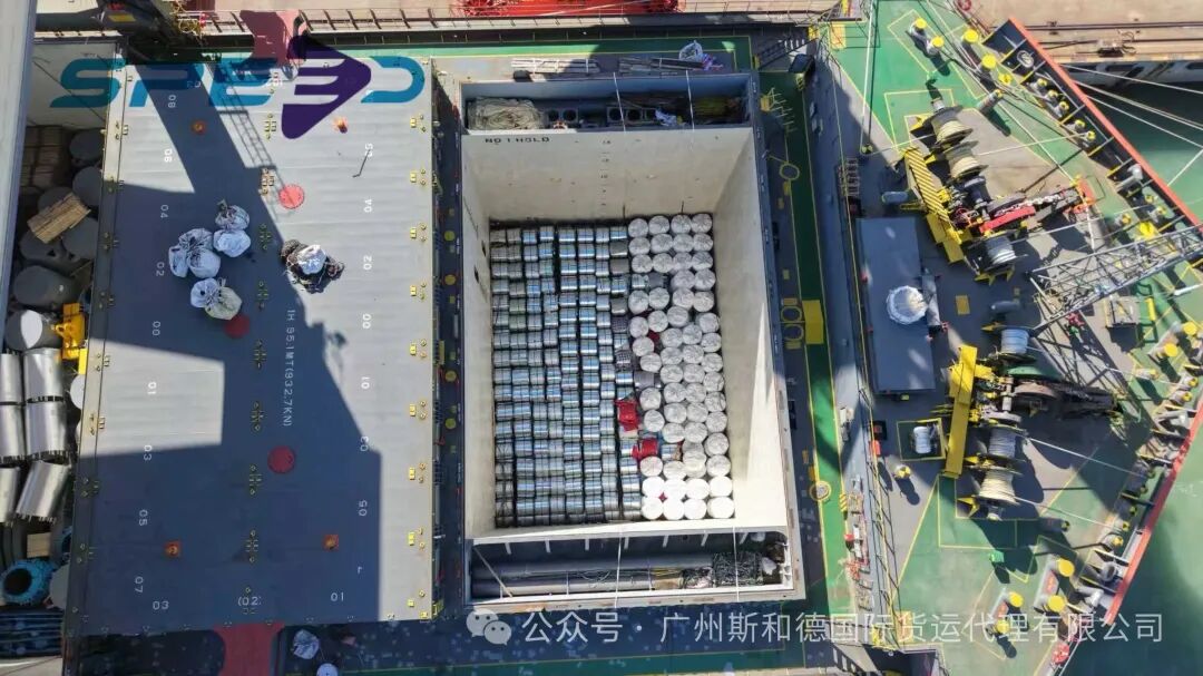 Жаппай логистиканы үзіңіз: болат катушкаларын Ляньюньгандан Африкаға жеткізу